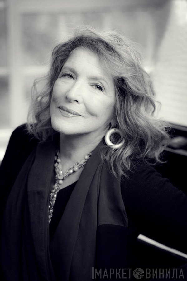 Lucy Simon