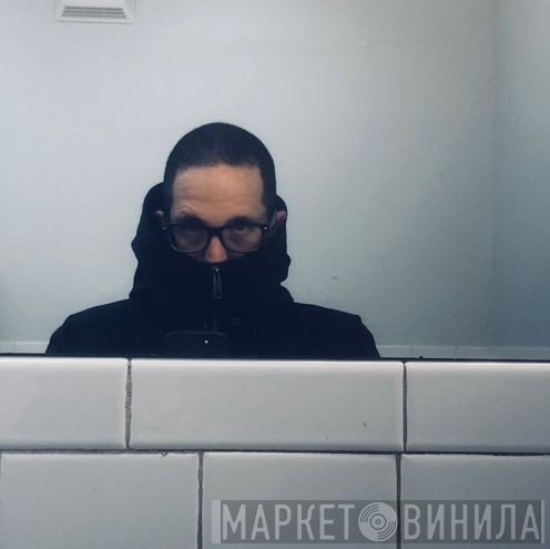 M//R