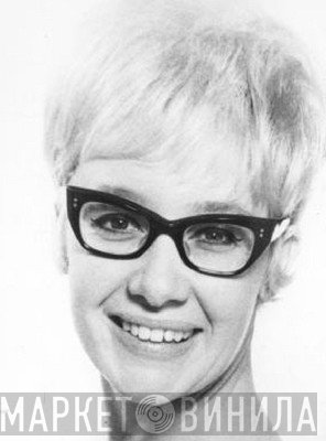 Maggie Stredder