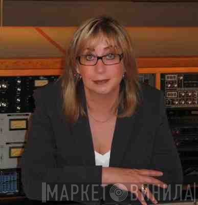 Maureen Droney