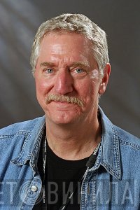 Michael DeLugg