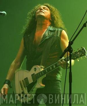 Mick Tucker 