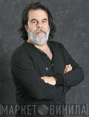 Moogie Canazio