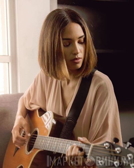Moriah Peters