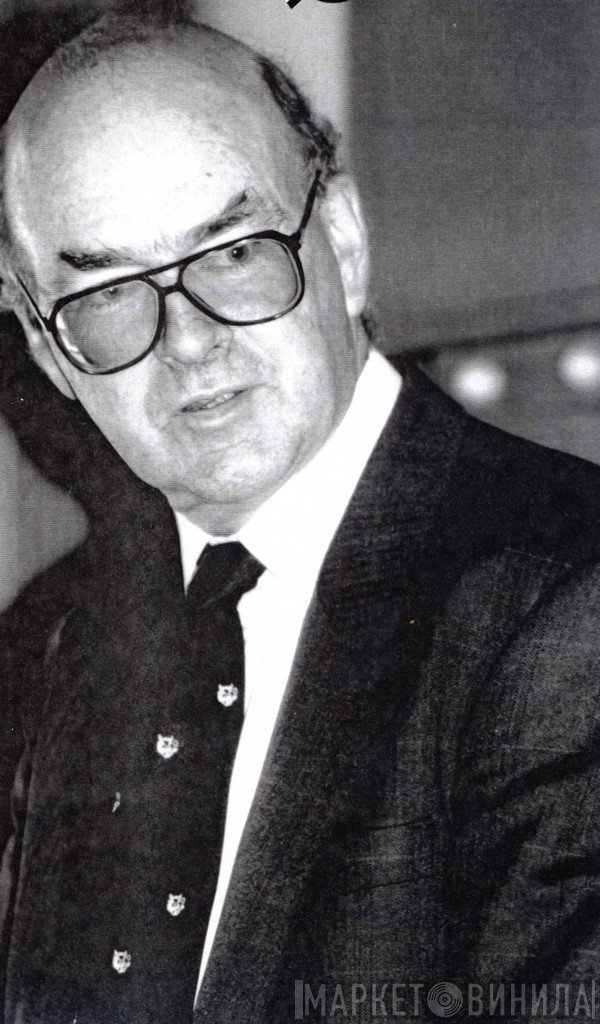 Murdoch Riley