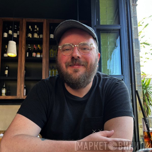 Nick Scott 
