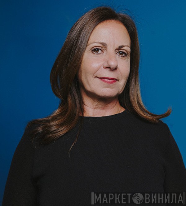 Nicole Schluss