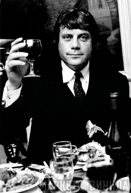 Oliver Reed