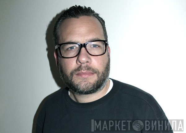 Patrik Mac Larsson