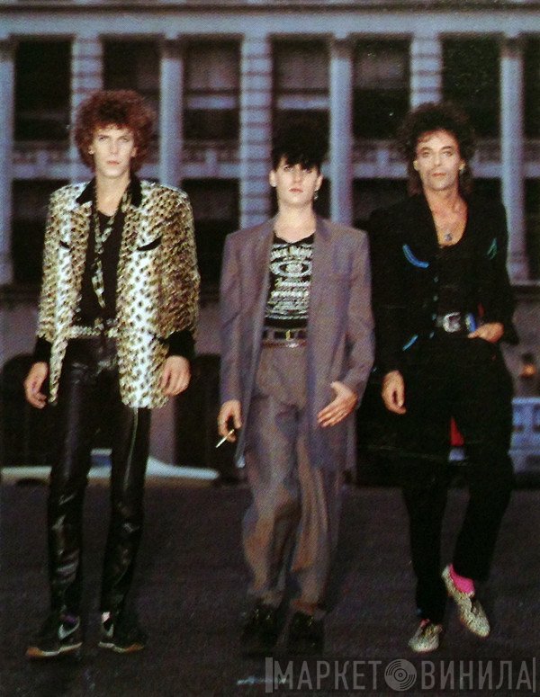 Phantom, Rocker & Slick