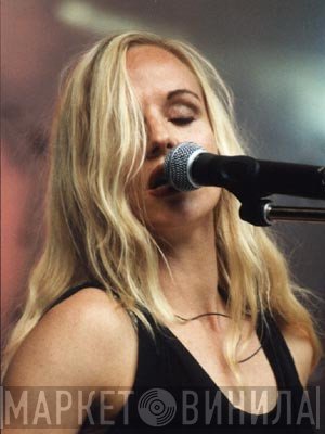 Pia Lund