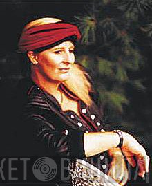 Pia Raug