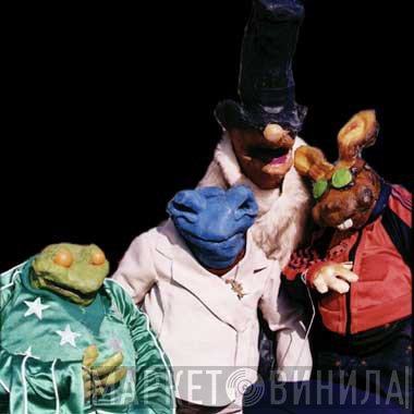 Puppetmastaz