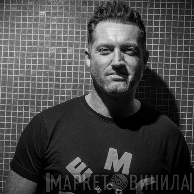 Richard Earnshaw