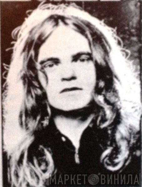Roger Saunders