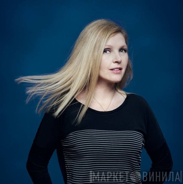Sarah Cracknell
