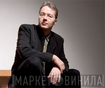 Stefan Asbury