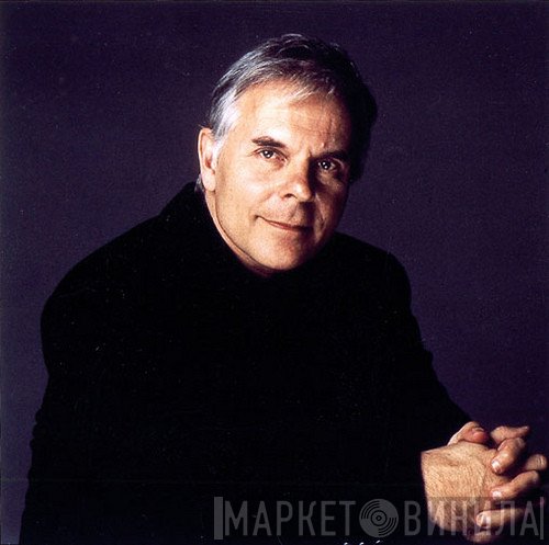 Stephen Bishop 