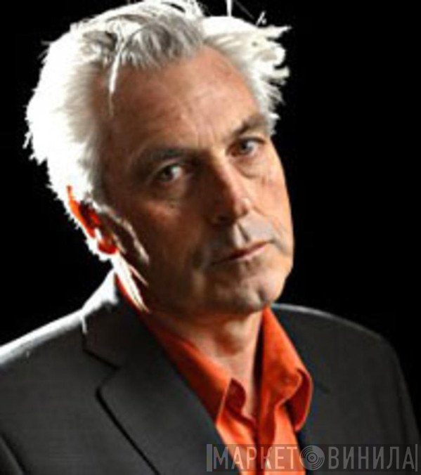 Stephen Cummings