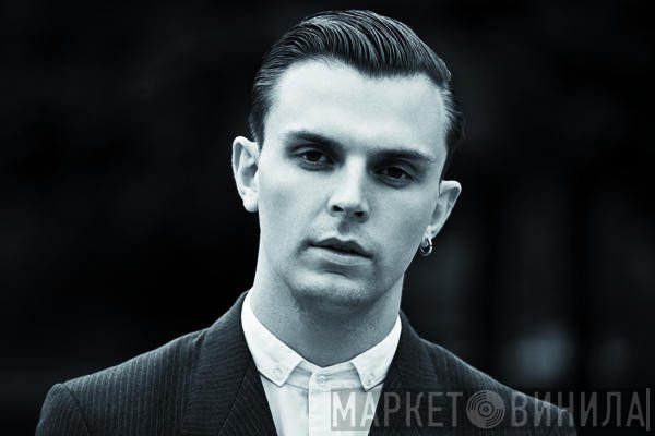 Theo Hutchcraft