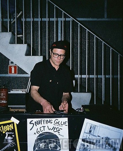 Tim Warren 