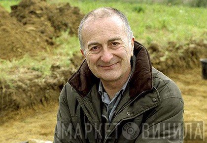 Tony Robinson 