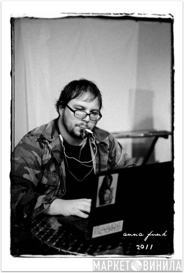 Travis Johnson 