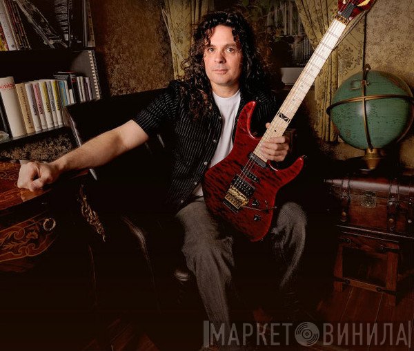 Vinnie Moore