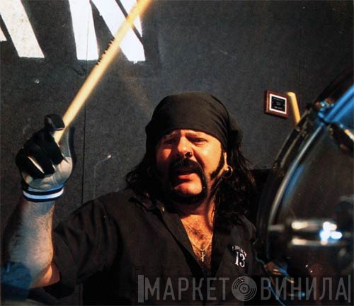 Vinnie Paul