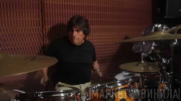 Walo Carrillo