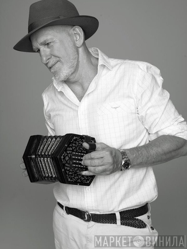 Warren Fahey