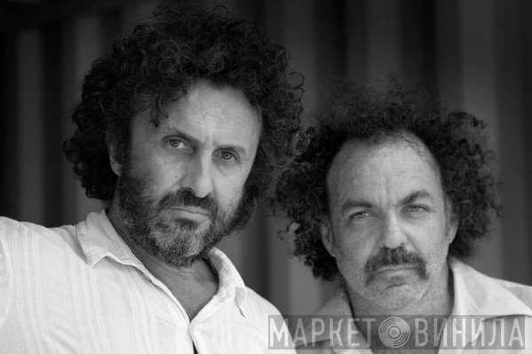 Xylouris White