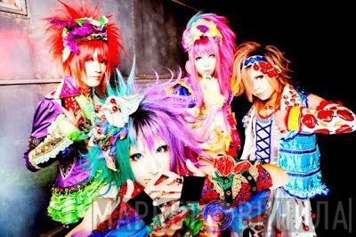 愛狂います。