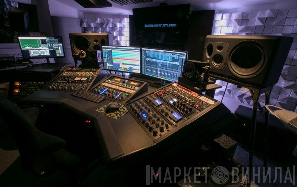 Buzzment Studio - Винил CD и Кассеты лейбла Buzzment Studio на сайте МаркетВинила
