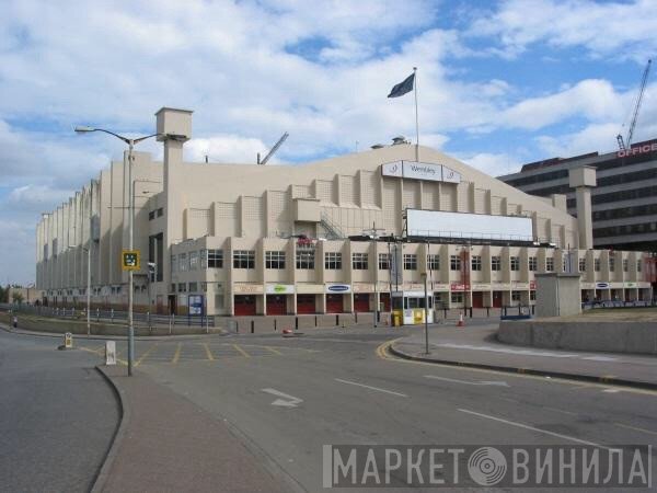Empire Pool, Wembley - Винил CD и Кассеты лейбла Empire Pool, Wembley на сайте МаркетВинила