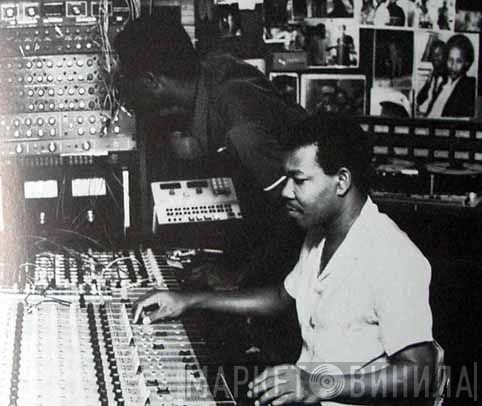 Joe Gibbs Studio - Винил CD и Кассеты лейбла Joe Gibbs Studio на сайте МаркетВинила