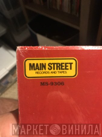 Main Street Records And Tapes - Винил CD и Кассеты лейбла Main Street Records And Tapes на сайте МаркетВинила