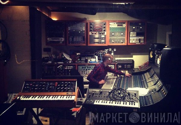 Mushroom Studios, Toronto - Винил CD и Кассеты лейбла Mushroom Studios, Toronto на сайте МаркетВинила