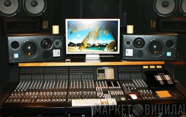 Realsongs Studio - Винил CD и Кассеты лейбла Realsongs Studio на сайте МаркетВинила