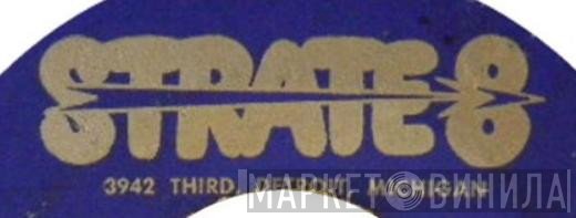 Strate 8 - Винил CD и Кассеты лейбла Strate 8 на сайте МаркетВинила