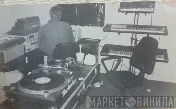 Subbase Studios - Винил CD и Кассеты лейбла Subbase Studios на сайте МаркетВинила