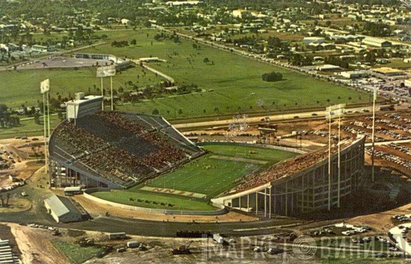 Tampa Stadium - Винил CD и Кассеты лейбла Tampa Stadium на сайте МаркетВинила